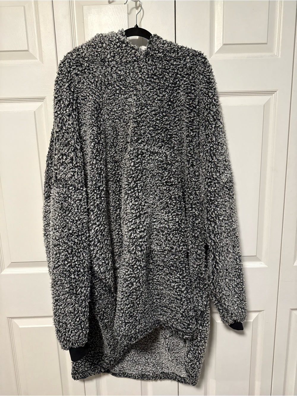 Source Unknown Plush Gray Sherpa Robe Hoodie